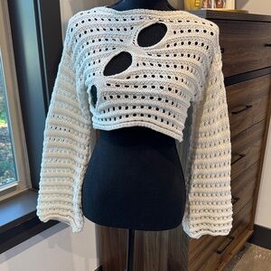 Stylish White Cropped Sweater